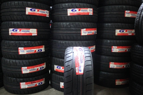 ยาง GT RADIAL CHAMPIRO SX-2 215/45R17
