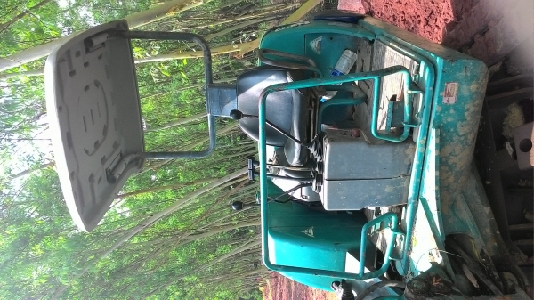 ขายรถขุดเล็กkomatsupc20-7 ราคาต่อรองครับ