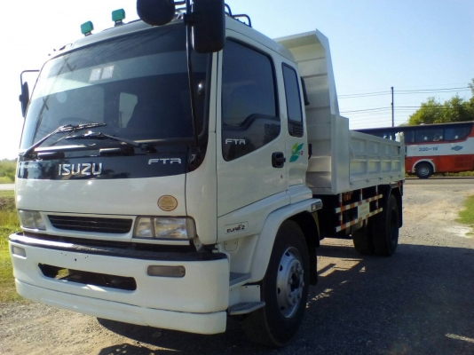 รถ ISUZU เดก้า 200 แรงม้า
