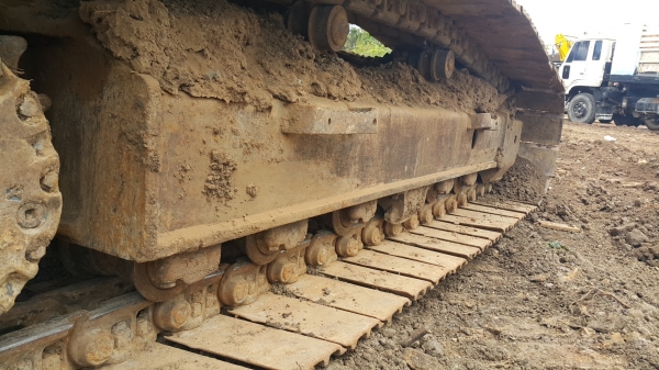 ขายรถแบคโฮ โคมัทสึ PC-200-8 ปี.52 ปรายปี ช่วงล้างเต็ม ไฟครบ เล่มทะเบียน ราคา.1600000 ต่อรอง