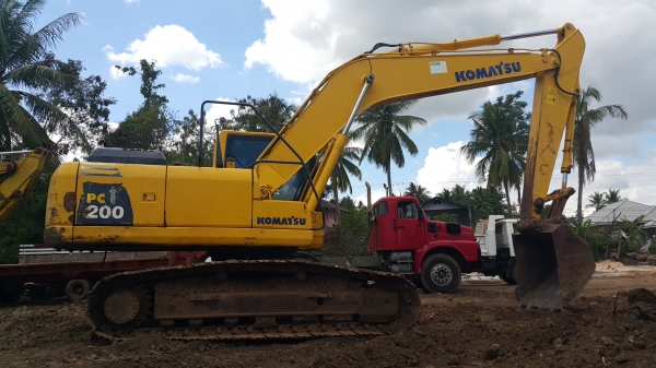 ขายรถแบคโฮ โคมัทสึ PC-200-8 ปี.52 ปรายปี ช่วงล้างเต็ม ไฟครบ เล่มทะเบียน ราคา.1600000 ต่อรอง