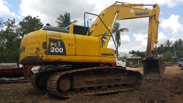 ขายรถแบคโฮ โคมัทสึ PC-200-8 ปี.52 ปรายปี ช่วงล้างเต็ม ไฟครบ เล่มทะเบียน ราคา.1600000 ต่อรอง