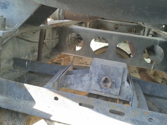 หกล้อ ฮีโน่ FF17-168แรง บรรทุกถังน้ำ 7,000ลิต อุปกรณ์ปั้มครบ สภาพดีสวยพร้อมใช้ เล่มภาษีปี59 ทะเบียนพร้อมโอน