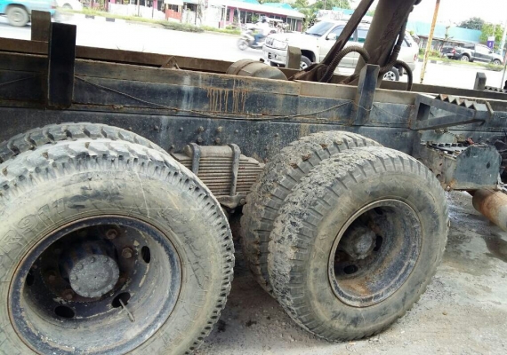 หกล้อ ฮีโน่ FF17-168แรง บรรทุกถังน้ำ 7,000ลิต อุปกรณ์ปั้มครบ สภาพดีสวยพร้อมใช้ เล่มภาษีปี59 ทะเบียนพร้อมโอน