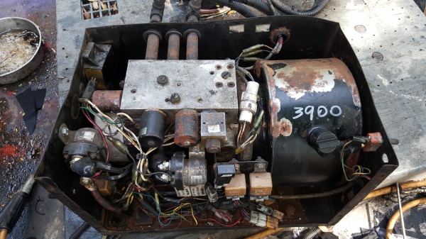 ปั้มไฮดรอลิค ออก 4 สาย ไฟ 24 v รหัส S-14