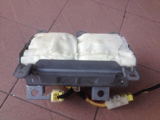 เเอรเเบ็กฝั่งคนนั่ง TOYOTA WISH ของเก่าญี่ปุ่นเเท้สภาพดี