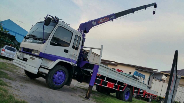 ขาย อีซูซุ เดก้าปี 50 เครน unic รุ่นใหม่  5  ตัน 4 ปอก