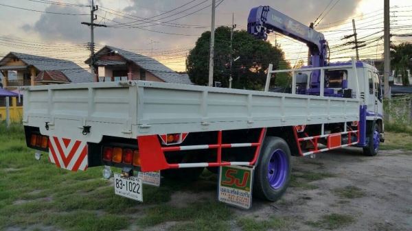 ขาย อีซูซุ เดก้าปี 50 เครน unic รุ่นใหม่  5  ตัน 4 ปอก