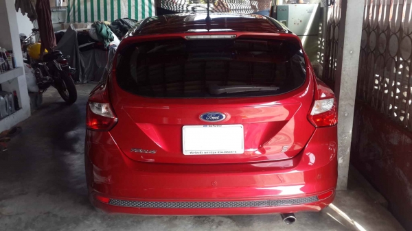 FORD FOCUS 5DR 2.0 S ปี 12 สีแดงๆ สภาพดี Full option พร้อมใช้งานครับขายถูกๆ FORD FOCUS 5DR 2.0 S ปี 12 สีแดงๆ สภาพดี Full option พร้อมใช้งานครับขายถูกๆ