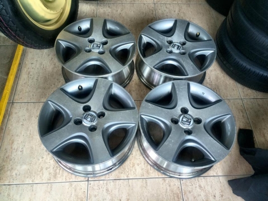 ล้อแม็กhonda ขอบ15"ใส่4รู100 ยกชุด 2,500 ฿