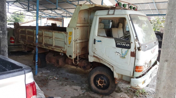 ขายตามสภาพ 6 ล้อดั้ม HINO FC 120 แรงม้า เครื่องสตาร์ทไม่ติด คัสซีมีปะมีดาม ทะเบียนชุดโอนครบ ราคาต่อรองได้ ขายตามสภาพ 6 ล้อดั้ม HINO FC 120 แรงม้า เครื่องสตาร์ทไม่ติด คัสซีมีปะมีดาม ทะเบียนชุดโอนครบ ราคาต่อรองได้