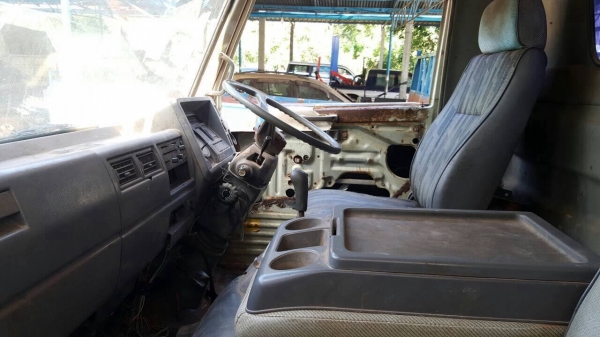 ขาย 6 ล้อดั้ม HINO FC เครื่อง WO4D 120 แรงม้า เกียร์เดิม คัสซีสวยตลอดเส้น ทะเบียนพร้อมโอนครับ ราคาคุยกันได้