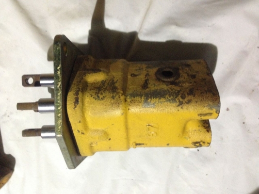 คอนโทรลมือ ตัวเดิน มอเตอร์คันเร่ง Komatsu 200-5