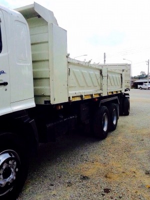 ขาย Hino. MEGA. 320แรง.  ปี48.แม่ลูก รถสวยเดิมๆทุกอย่างสภาพพร้อมใช้งาน ราคาต่อลองได้หน้างานครับ. 089-7088772