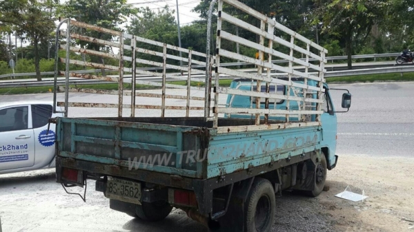 รถบรรทุก ISUZU 6 ล้อ รุ่น NKR55EU5 88 แรงม้า ปีจดทะเบียน 2533 รถบรรทุก ISUZU 6 ล้อ รุ่น NKR55EU5 88 แรงม้า ปีจดทะเบียน 2533