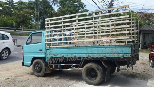 รถบรรทุก ISUZU 6 ล้อ รุ่น NKR55EU5 88 แรงม้า ปีจดทะเบียน 2533 รถบรรทุก ISUZU 6 ล้อ รุ่น NKR55EU5 88 แรงม้า ปีจดทะเบียน 2533