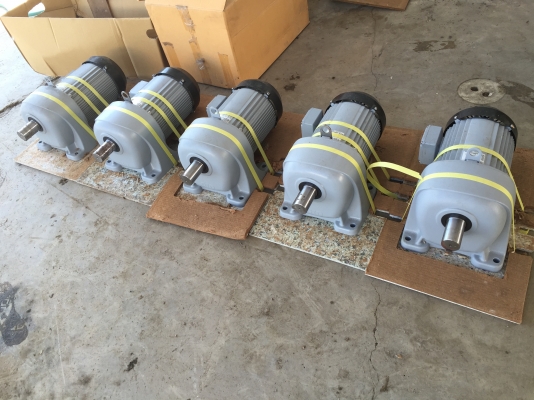 ขายถูก มอเตอร์เกียร์ 3 แรงม้า (2.2 กิโลวัตถ์) ความเร็ว 100 รอบต่อนาที ป้องกันน้ำ ใช้งานภายนอก Outdoor