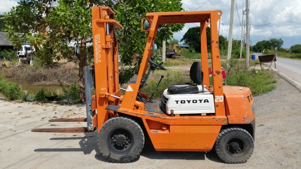 ขายด่วนรถยก TOYOTA 4FGยก2.0ตันเสาสูง3เมตรรถนอกนำเข้ายังไม่เคยใช้งานในเมืองไทยเลย=รุ่นใหม่ขายถูกๆๆ