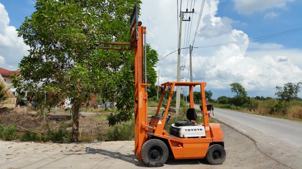 ขายด่วนรถยก TOYOTA 4FGยก2.0ตันเสาสูง3เมตรรถนอกนำเข้ายังไม่เคยใช้งานในเมืองไทยเลย=รุ่นใหม่ขายถูกๆๆ