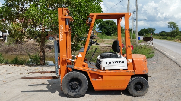 ขายด่วนรถยก TOYOTA 4FGยก2.0ตันเสาสูง3เมตรรถนอกนำเข้ายังไม่เคยใช้งานในเมืองไทยเลย=รุ่นใหม่ขายถูกๆๆ