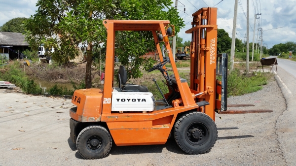 ขายด่วนรถยก TOYOTA 4FGยก2.0ตันเสาสูง3เมตรรถนอกนำเข้ายังไม่เคยใช้งานในเมืองไทยเลย=รุ่นใหม่ขายถูกๆๆ