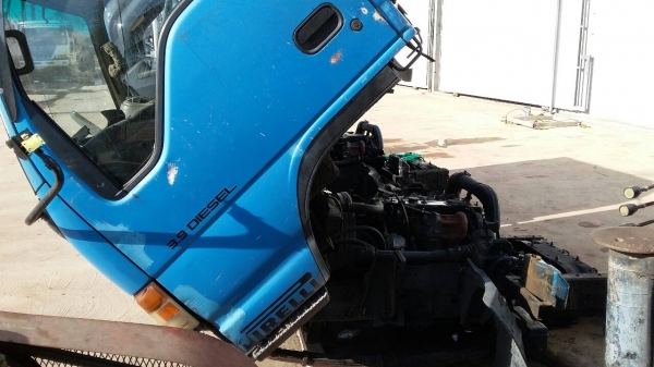 หัวเก๋ง NPR พร้อมเครื่องยนต์ 4BD2 135 แรง มี 2 ชุดให้เลือกแยกขายได้