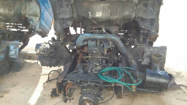 หัวเก๋ง NPR พร้อมเครื่องยนต์ 4BD2 135 แรง มี 2 ชุดให้เลือกแยกขายได้