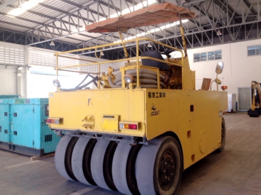 รถบด 9 ล้อ Sakai TS7409#38897 นำเข้าจากญี่ปุ่น สนใจโทร. 080-6565422 (หนิง)