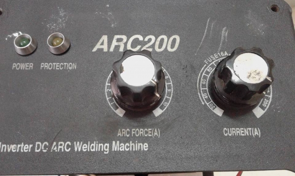 ตู้เชื่อมอินเวอร์เตอร์ 200 แอมป์ ตู้เชื่อมอินเวอร์เตอร์ 200 แอมป์