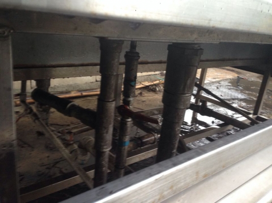 ขายตู้ปลาสแตนเลส กว้าง105ซ.ม ยาว190ซ.ม สูง55ซ.ม ซื้อมา35000ไม่ได้ใช้ ขายถูก 25000 บาท