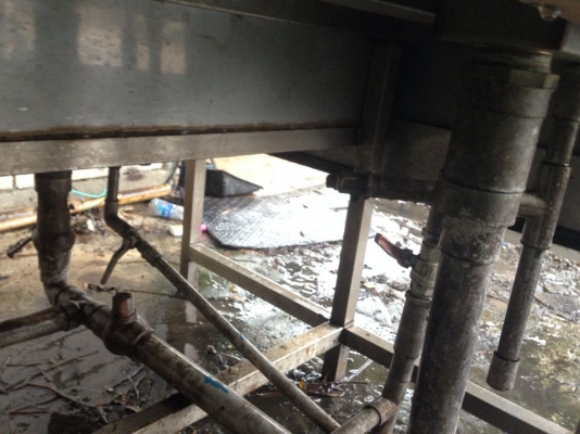 ขายตู้ปลาสแตนเลส กว้าง105ซ.ม ยาว190ซ.ม สูง55ซ.ม ซื้อมา35000ไม่ได้ใช้ ขายถูก 25000 บาท