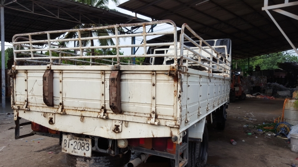 ขายเมก้าปี50 รถห้างเดิมๆใช้น้อยวิ่ง120,000เครื่องดี คัทซีสวย ภายในสวย