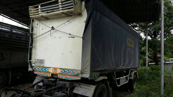 ขายรถพ่วง 20 ล้อ แม่ ลูก กระบะเนียมคอกเกษตรดั้ม ISUZU 270 ปี.48-49 รถสวยมาก ราคา 1900000 ต่อรอง สนใจรีบจองด่วน