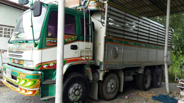 ขายรถพ่วง 20 ล้อ แม่ ลูก กระบะเนียมคอกเกษตรดั้ม ISUZU 270 ปี.48-49 รถสวยมาก ราคา 1900000 ต่อรอง สนใจรีบจองด่วน