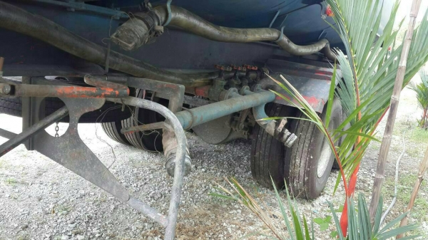 ขายหางพ่วง บรรทุกน้ำมันปาล์ม / 3 เพลา. ยัด   สนใจติดต่อ  081 - 6079515