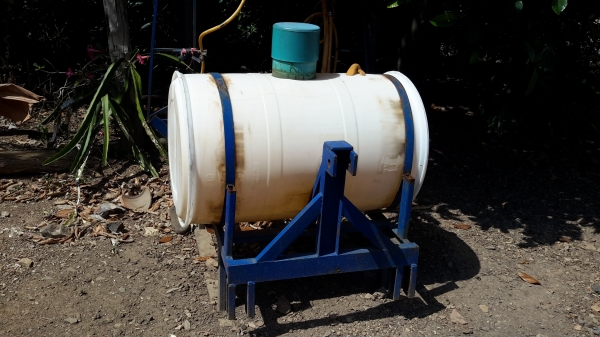 ชุดถังฉีดยาขนาด200ลิตร มือสองตามสภาพพร้อมปั้มใช้งานได้เลยครับเอาไปเลย8900