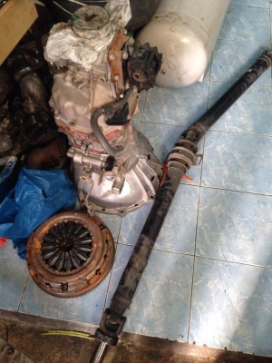 ขายชุดเกียร์คอมมูเตอร์ มีปลายเกียร์5 ฟายวีลคลัช เพลา ให้หมด