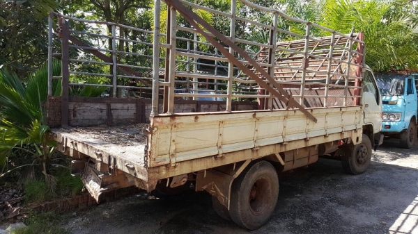 ขาย 6 ล้อ TOYOTA BU211 ปี 39 เครื่อง 14B 115 แรงม้า คัสซีสวยตลอดเส้น หัวเก๋งต้องเก็บสีหน่อย ทะเบียนพร้อมโอนครับ ขาย 6 ล้อ TOYOTA BU211 ปี 39 เครื่อง 14B 115 แรงม้า คัสซีสวยตลอดเส้น หัวเก๋งต้องเก็บสีหน่อย ทะเบียนพร้อมโอนครับ