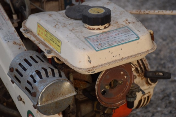 ขายรถเกี่ยวข้าวแบบเดินตาม เกี่ยวมัด kubota 1 แถว ขายตามสภาพ 13,500 บาท ขายรถเกี่ยวข้าวแบบเดินตาม เกี่ยวมัด kubota 1 แถว ขายตามสภาพ 13,500 บาท