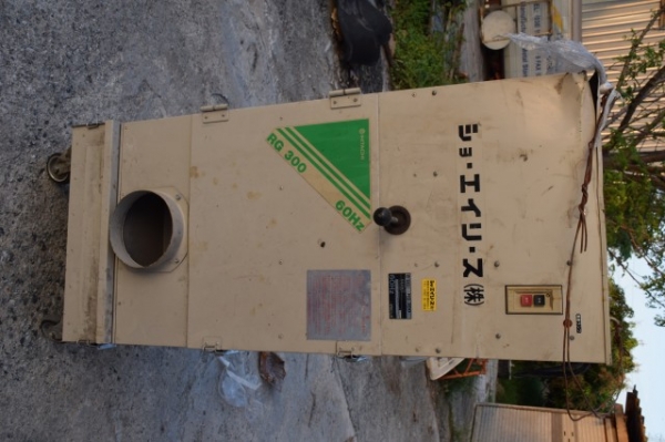 ขายตู้ดูดฝุ่น hitachi สำหรับผู้ต้องการเก็บฝุ่นในห้องฉีดสี ใช้งานทั่วไป ราคา 12,500 บาท ขายตามสภาพญี่ปุ่น