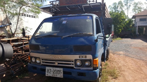 ขาย 6 ล้อ ISUZU KS เครื่อง 4BD1 110 แรงม้า ฝาขาว คัสซีดี กระบะไม่ค่อยสวยพื้นมีผุหน่อย ทะเบียนพร้อมโอนครับ ขาย 6 ล้อ ISUZU KS เครื่อง 4BD1 110 แรงม้า ฝาขาว คัสซีดี กระบะไม่ค่อยสวยพื้นมีผุหน่อย ทะเบียนพร้อมโอนครับ