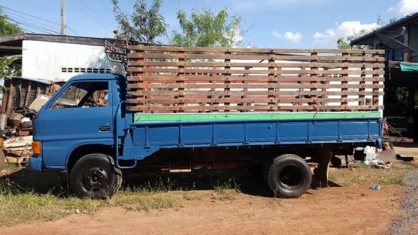 ขาย 6 ล้อ ISUZU KS เครื่อง 4BD1 110 แรงม้า ฝาขาว คัสซีดี กระบะไม่ค่อยสวยพื้นมีผุหน่อย ทะเบียนพร้อมโอนครับ ขาย 6 ล้อ ISUZU KS เครื่อง 4BD1 110 แรงม้า ฝาขาว คัสซีดี กระบะไม่ค่อยสวยพื้นมีผุหน่อย ทะเบียนพร้อมโอนครับ