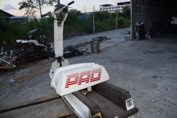 ขายเจ็ทสกีแบบยืน kawasaki รุ่น 550 cc เก่านอก พร้อมใช้งาน ราคา 19,500 บาท