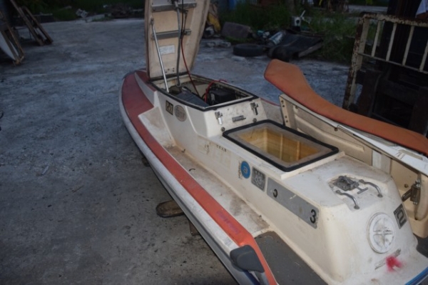 ขายเจ็ทสกีแบบยืน kawasaki รุ่น 550 cc เก่านอก พร้อมใช้งาน ราคา 19,500 บาท