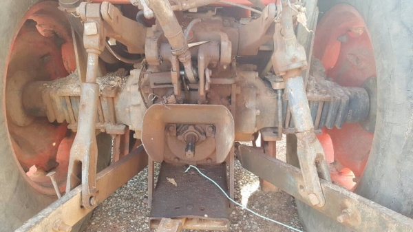 ขายรถไถ KUBOTA M9000 เอกสารเล่มทะเบียนครบ อุปกรณ์มีแค่ผานดันหน้า ราคาต่อรองได้ครับ ขายรถไถ KUBOTA M9000 เอกสารเล่มทะเบียนครบ อุปกรณ์มีแค่ผานดันหน้า ราคาต่อรองได้ครับ