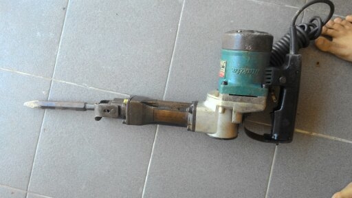 สกัดกระแทกปูนMakita