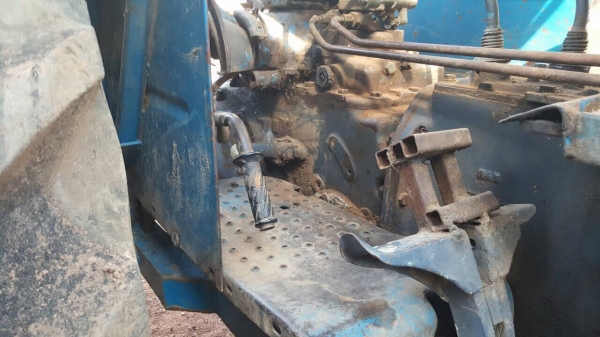 ขายรถไถ FORD 5500 เอกสารเล่มทะเบียนครบ เครื่อง T2 ยางดี คานหน้าเปลี่ยนแล้วติดคีบได้เลย อุปกรณ์มีแค่ผานดันหน้า ราคาต่อรองได้ครับ ขายรถไถ FORD 5500 เอกสารเล่มทะเบียนครบ เครื่อง T2 ยางดี คานหน้าเปลี่ยนแล้วติดคีบได้เลย อุปกรณ์มีแค่ผานดันหน้า ราคาต่อรองได้ครับ