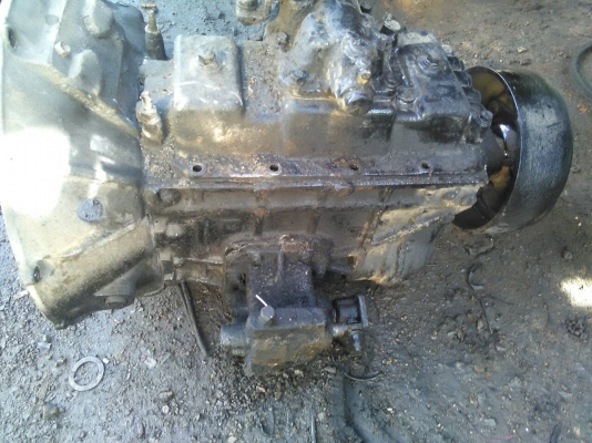 ขายเกียร็อกกี้175สองเพลาดั้ม6เกียเดินหน้าเกียดีไม่มีหลุดใช้ได้ปกติพร้อมเกียฝาก  ติต่อ คุณ อ๊อฟ พิจิตร 086-737-9991