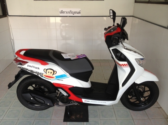 Moove ลายPaul Frank ตัวTop ล้อแม็ก วิ่ง3000 รถ4เดือน ปี58 (ของแถม 4 รายการ)