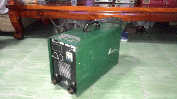 ขายด่วนตู้เชื่อมไฟฟ้าระบบอินเวอเตอร์ HiTronic ARC300